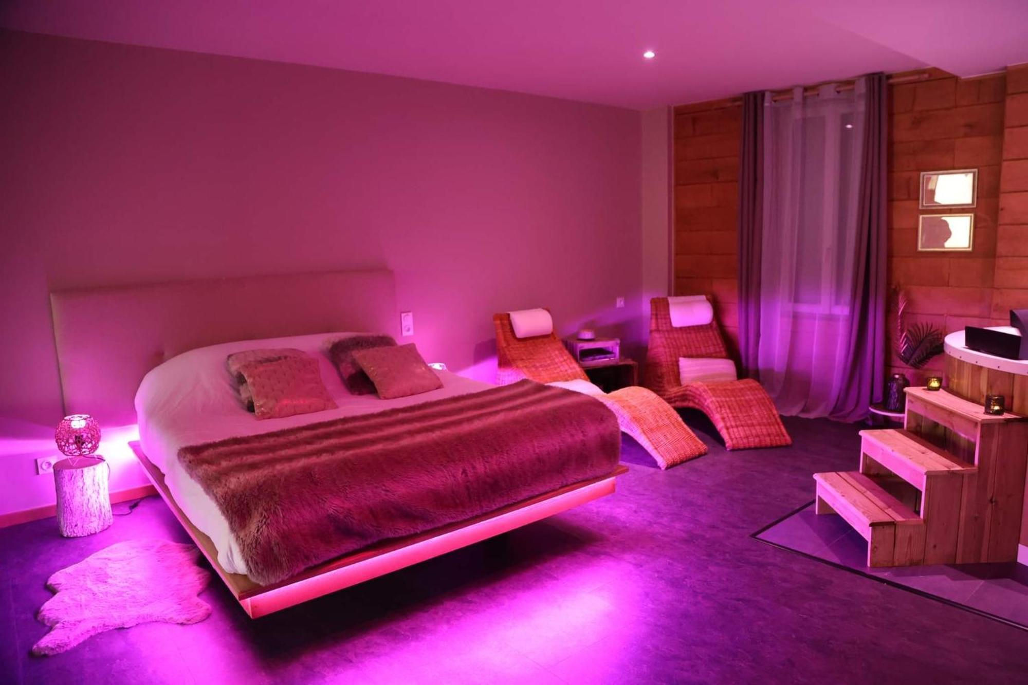 Suite Chic&Sensuelle La Manova Spa&Loveroom Saint-Martin-d'Auxigny Exterior photo